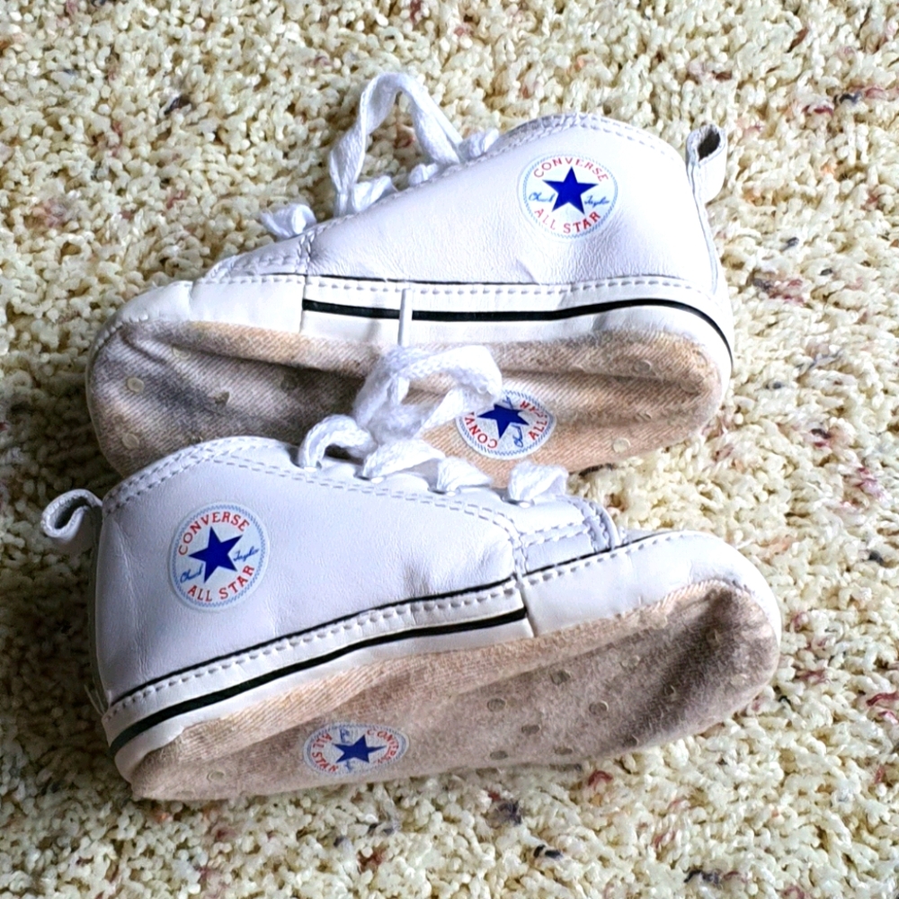 Converse Crib Shoes for Baby in Size 4